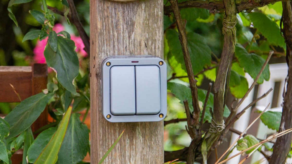 outdoor 2 gang socket IP66 rated 